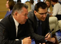 Плюснин, Сюткин